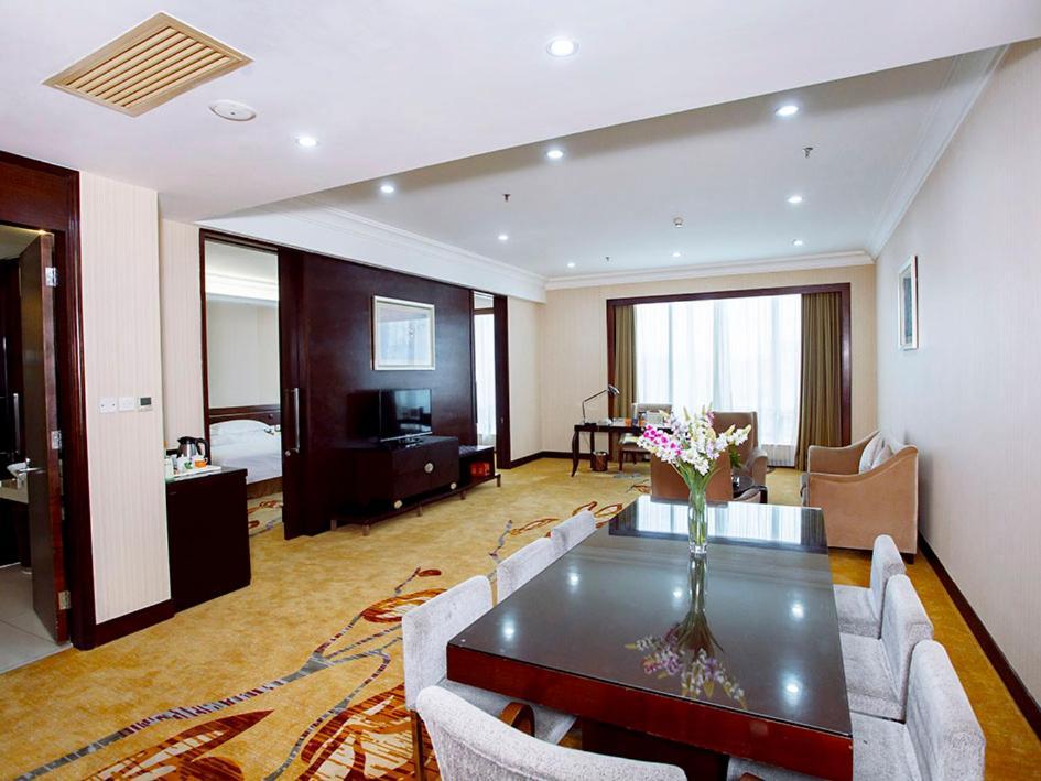 Vienna International Hotel Shenzhen Hua'Nan City Экстерьер фото